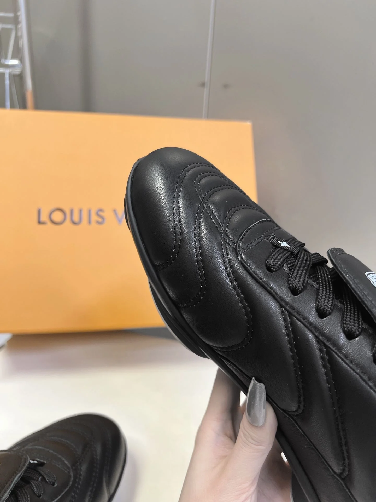 Effortless Louis Vuitton Low Shoes 31222