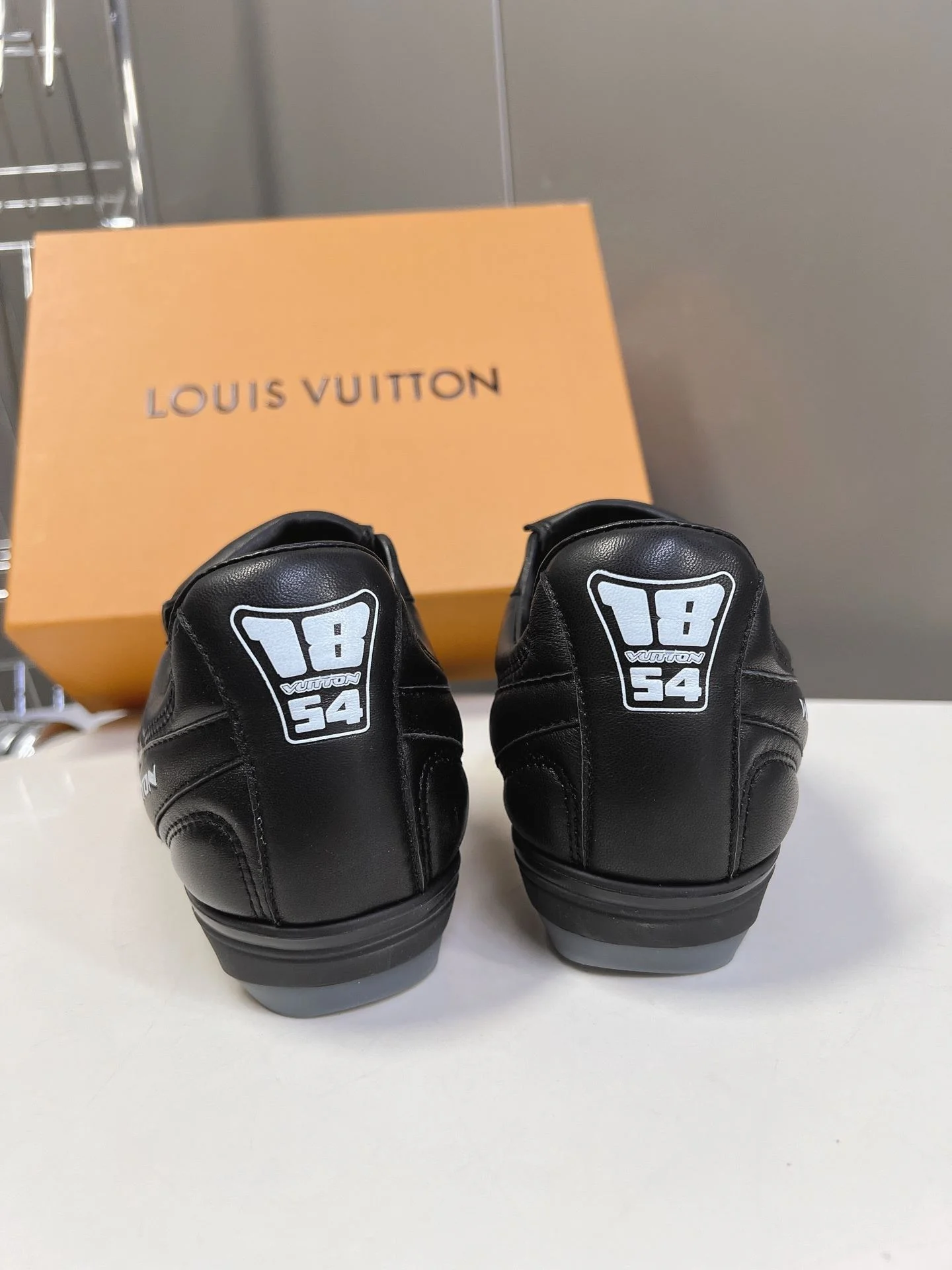Effortless Louis Vuitton Low Shoes 31222