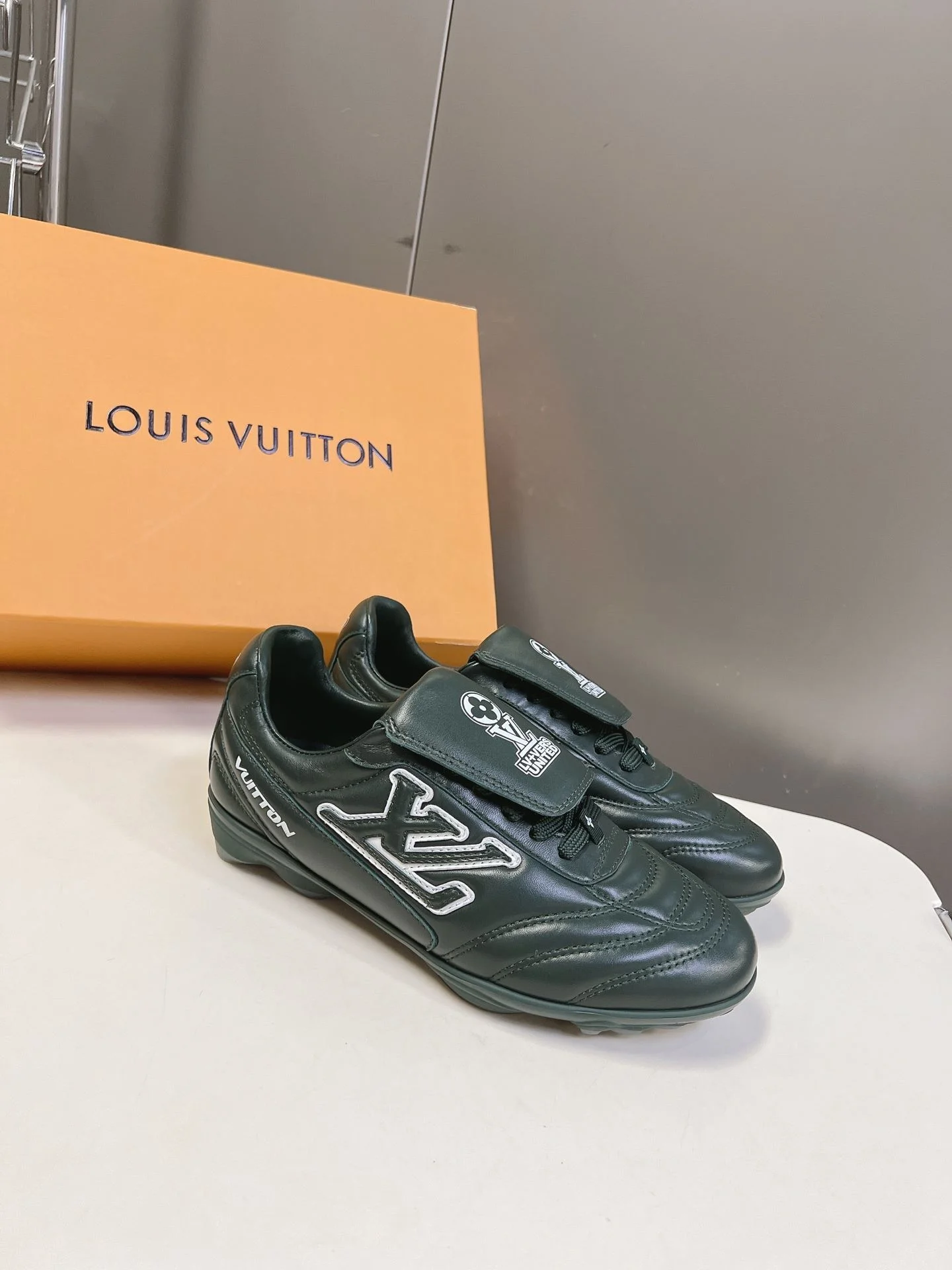 Efficient Louis Vuitton Low Shoes 31219