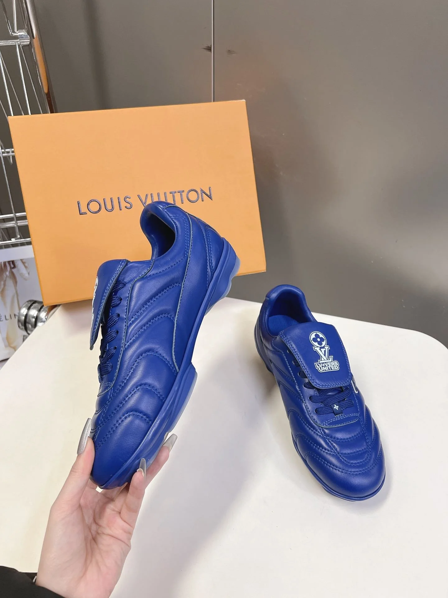 SoftTouch Louis Vuitton Low Shoes 31227