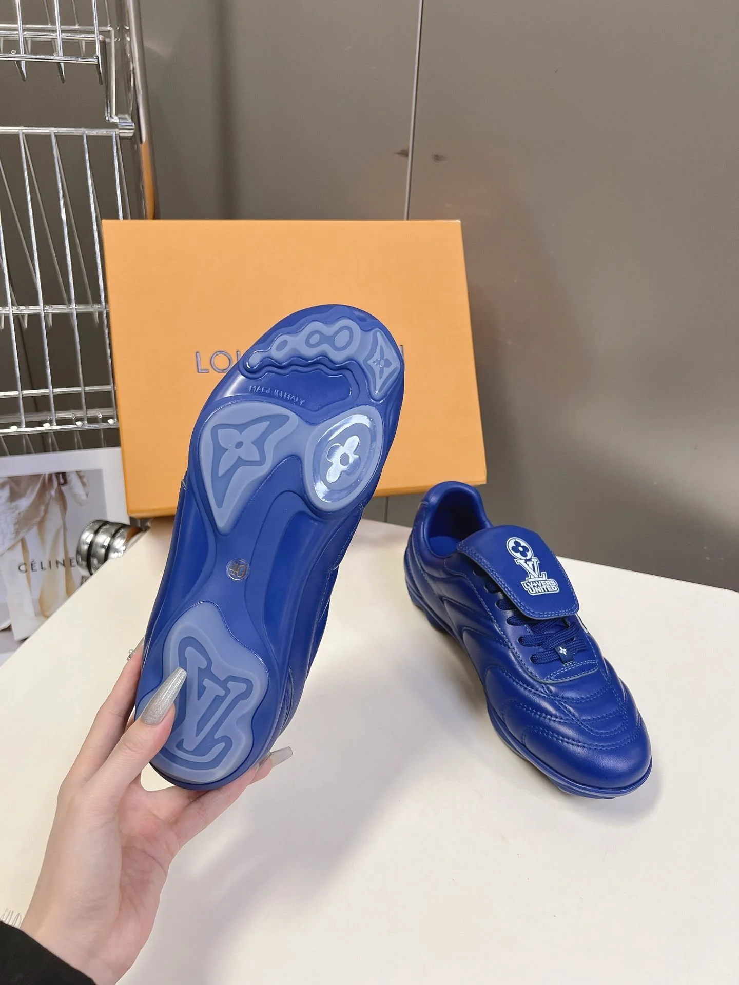 SoftTouch Louis Vuitton Low Shoes 31227