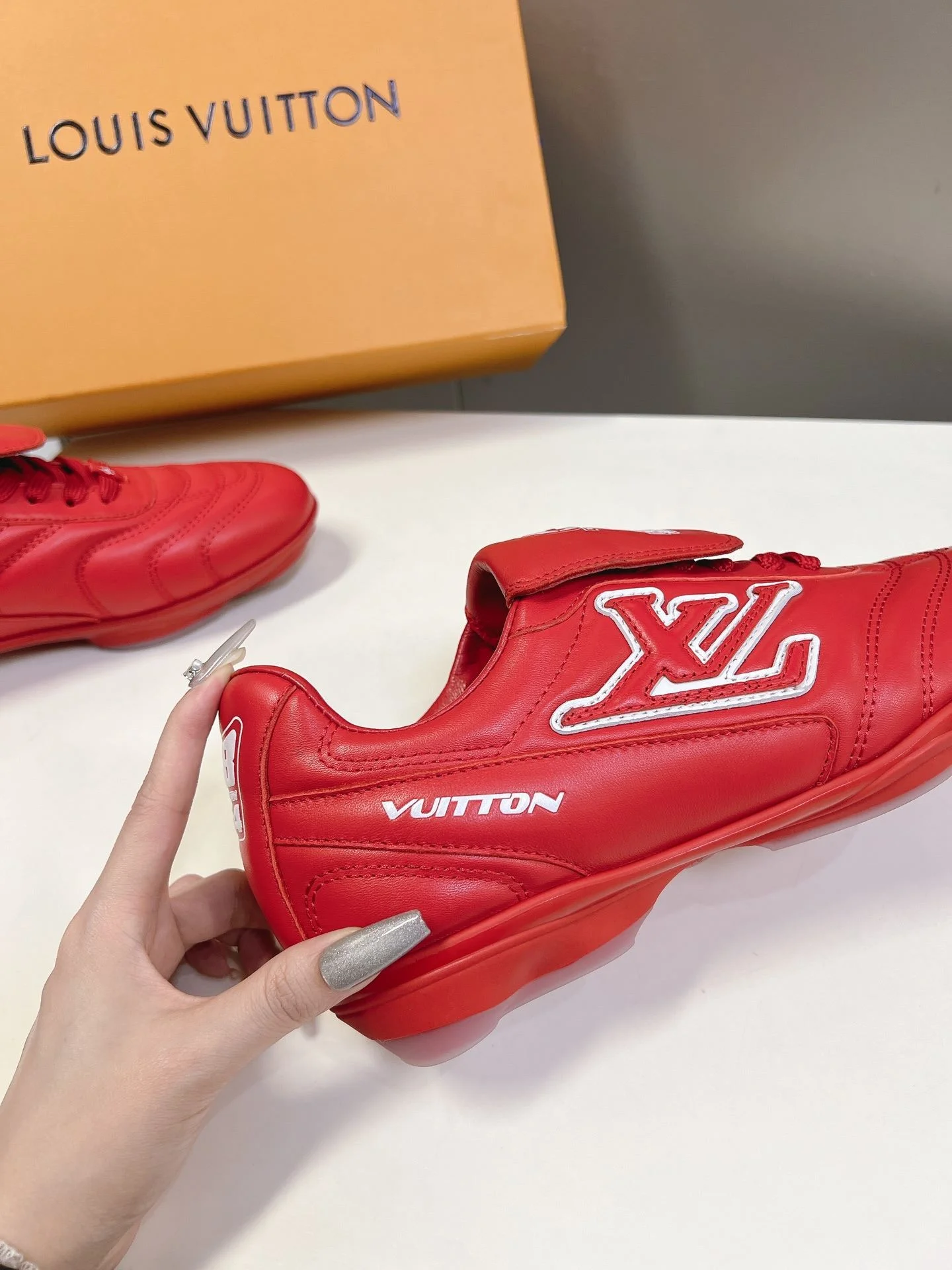 SportInspired Louis Vuitton Low Shoes 31224