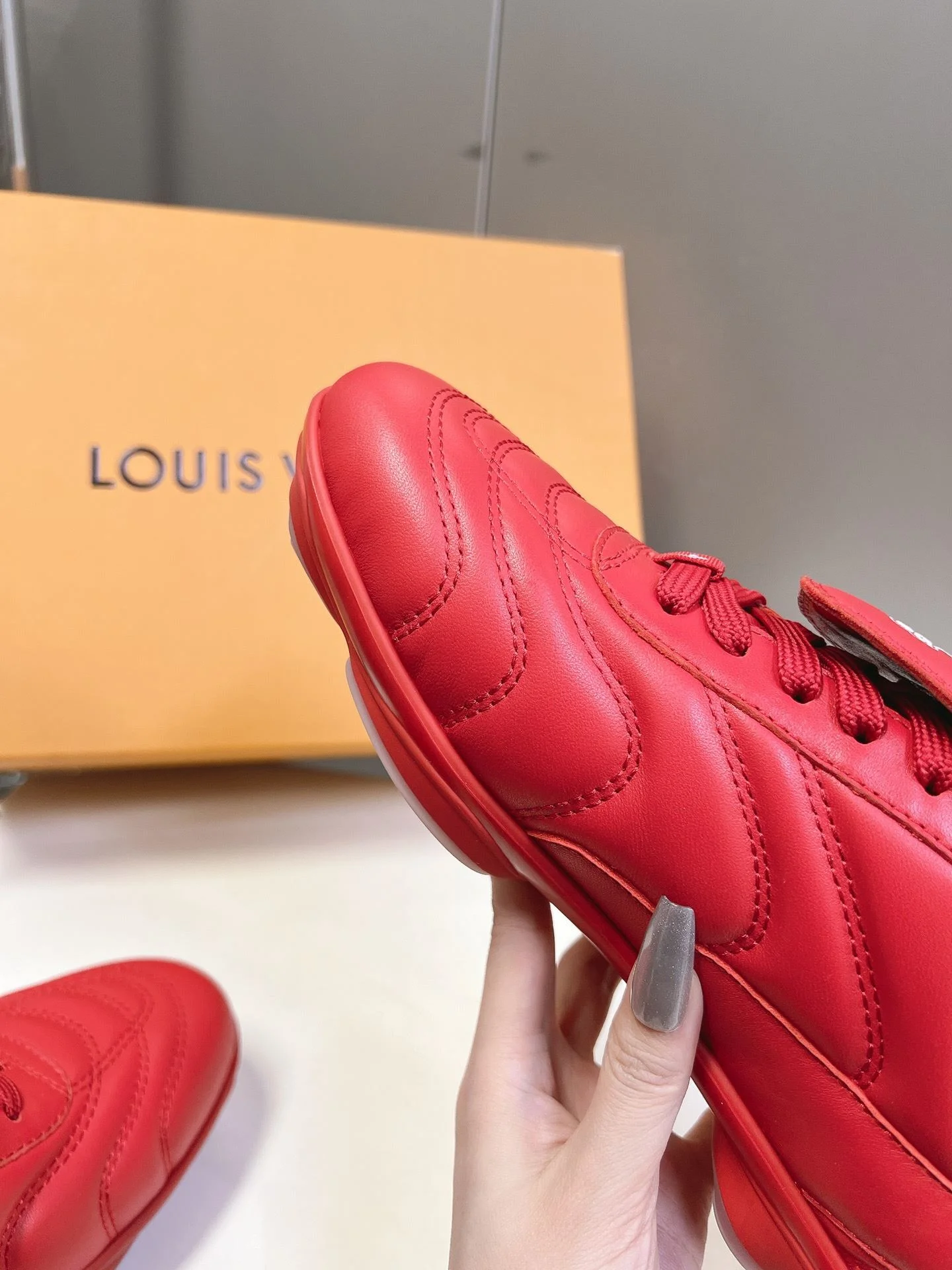SportInspired Louis Vuitton Low Shoes 31224