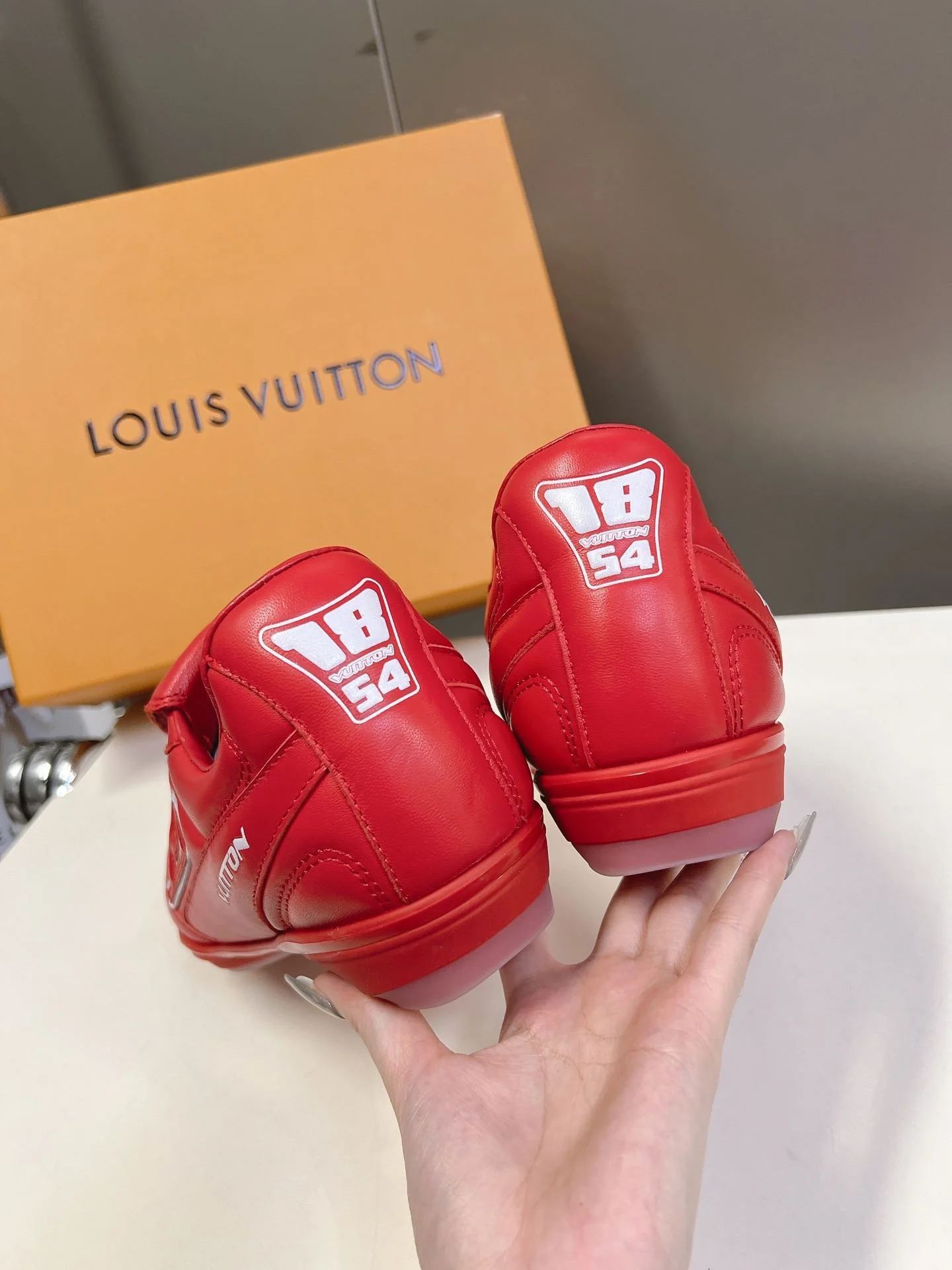 SportInspired Louis Vuitton Low Shoes 31224