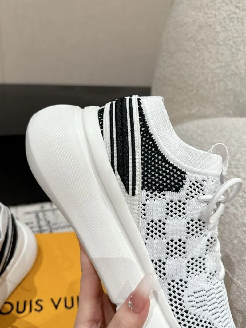 Louis Vuitton Low Shoes ComfortFit 31217