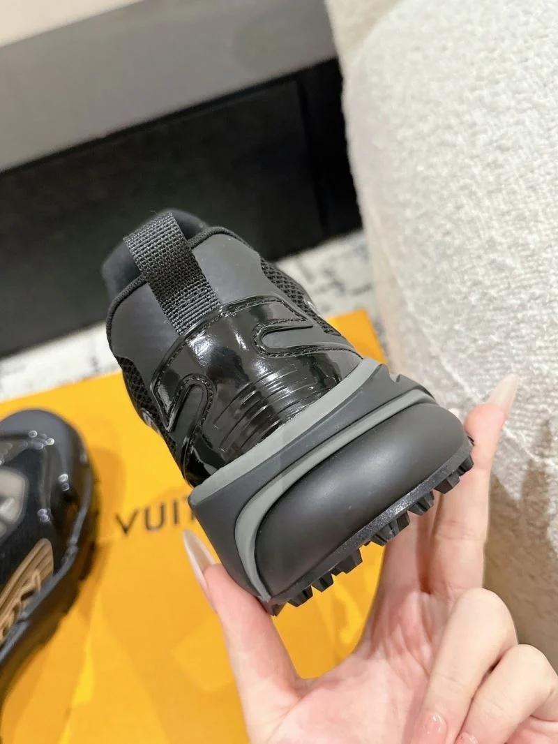 Sustainable Louis Vuitton Low Shoes 31203