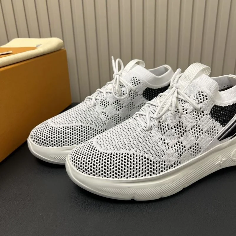 Unisex Louis Vuitton Low Shoes 31202