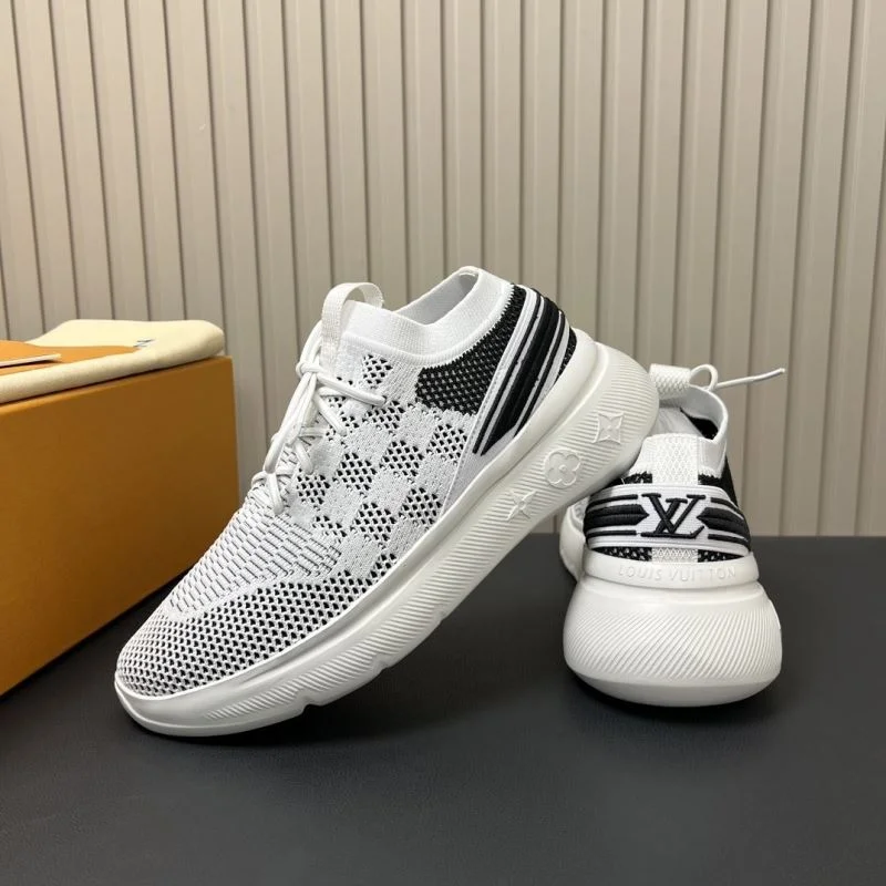 Unisex Louis Vuitton Low Shoes 31202