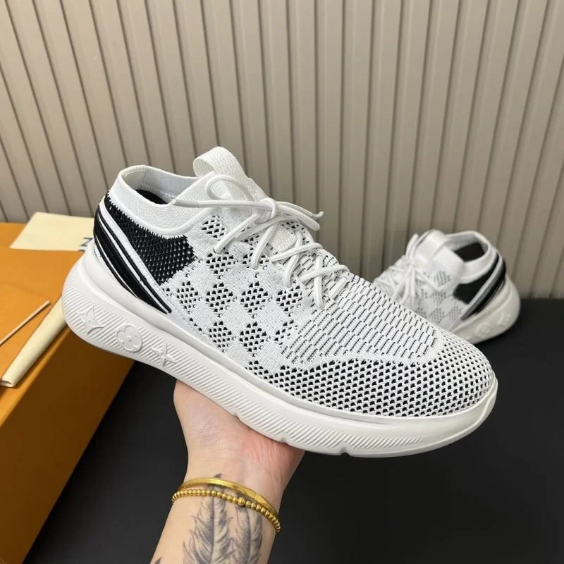 Unisex Louis Vuitton Low Shoes 31202