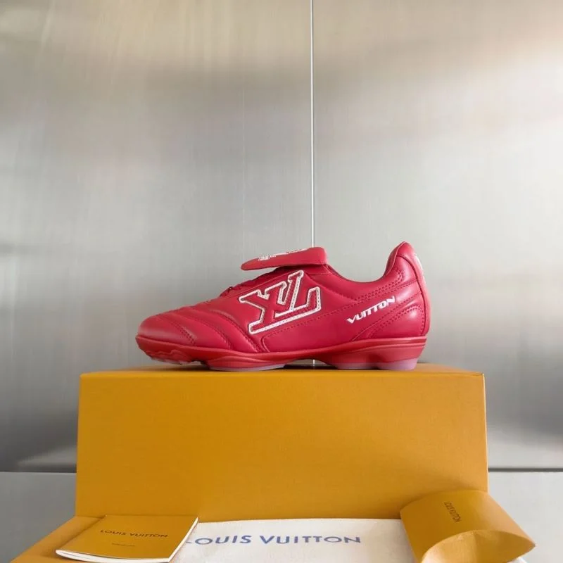 Louis Vuitton Low Shoes Sophisticated 31191