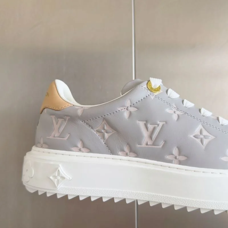 Louis Vuitton Low Shoes MultiPurpose 31188