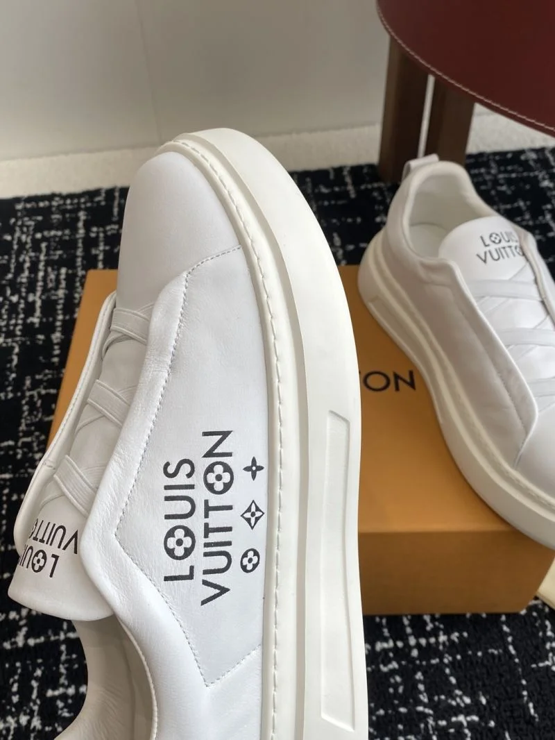 Louis Vuitton Low Shoes SmartChoice 31170