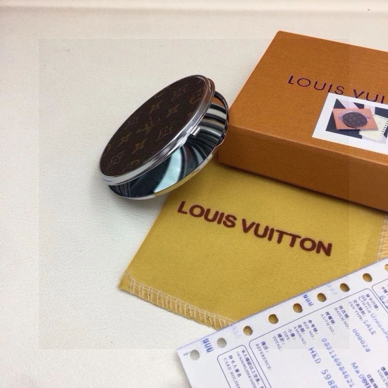 Louis Vuitton Makeup Mirror UrbanChic 267595