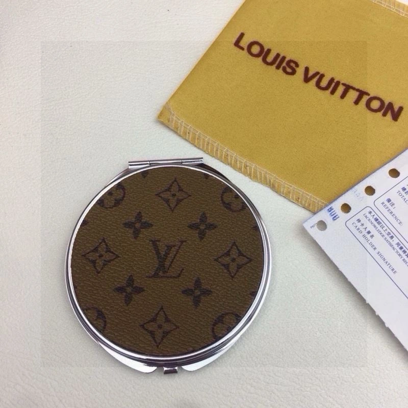Fashionable Louis Vuitton Makeup Mirror 267579