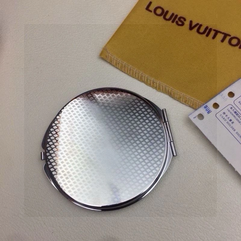 Fashionable Louis Vuitton Makeup Mirror 267579