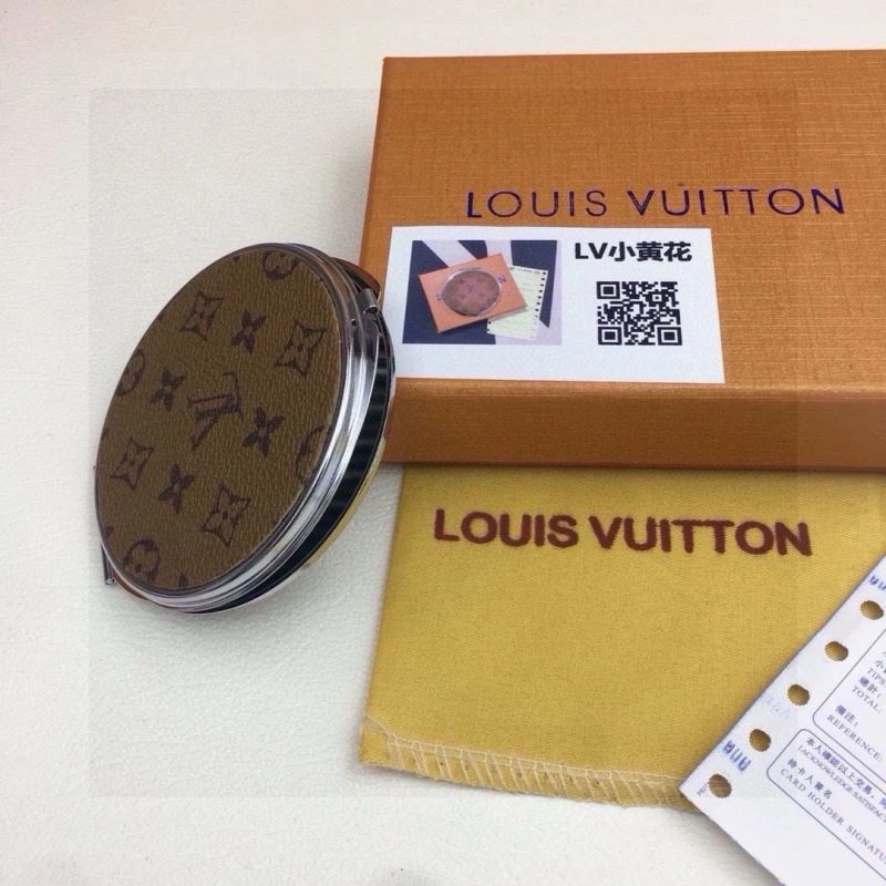 Fashionable Louis Vuitton Makeup Mirror 267579