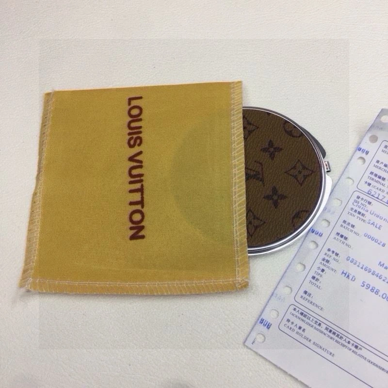 Fashionable Louis Vuitton Makeup Mirror 267579