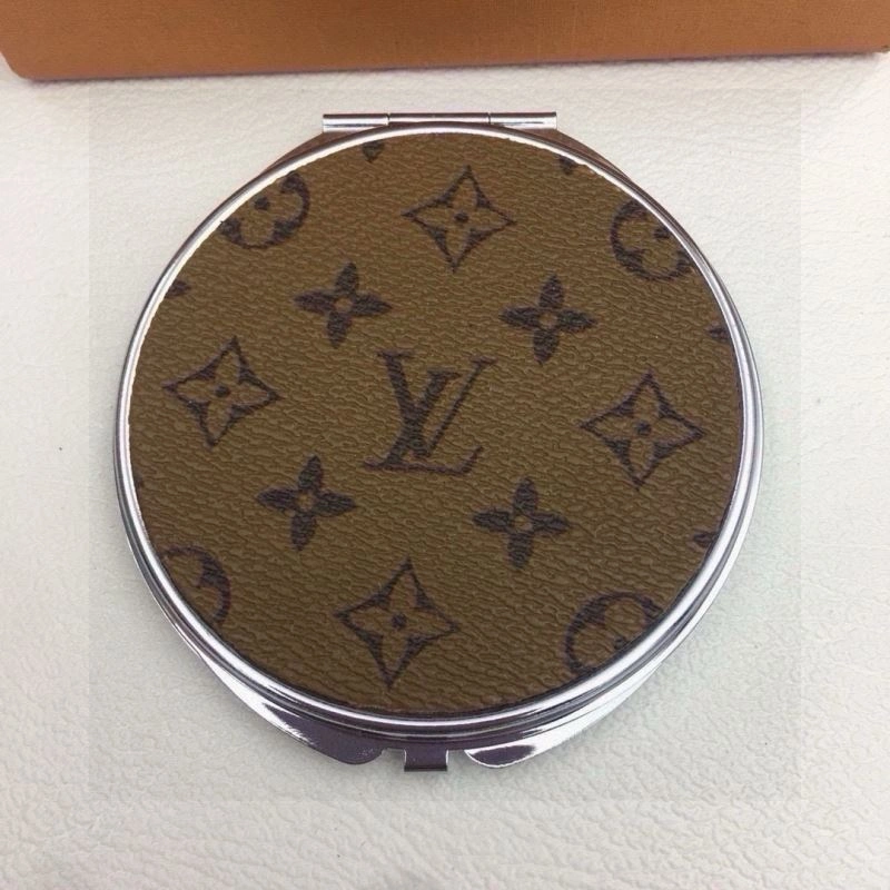 Fashionable Louis Vuitton Makeup Mirror 267579