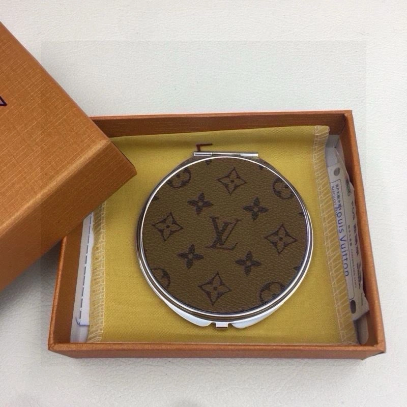 Fashionable Louis Vuitton Makeup Mirror 267579