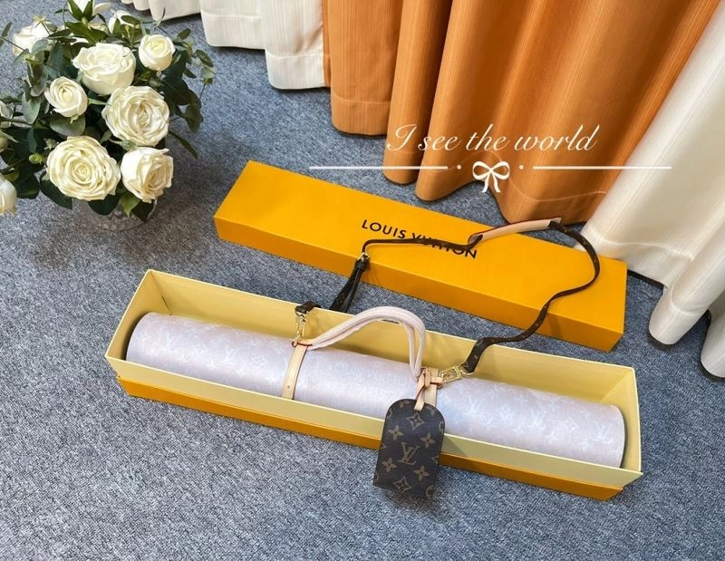 WaterResistant Louis Vuitton Mats 267604