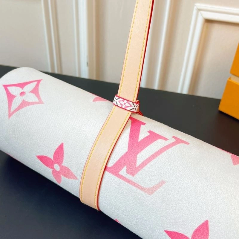 Attractive Louis Vuitton Mats 267602