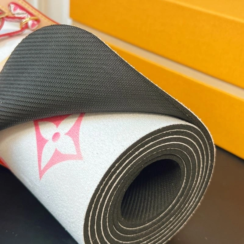 Attractive Louis Vuitton Mats 267602