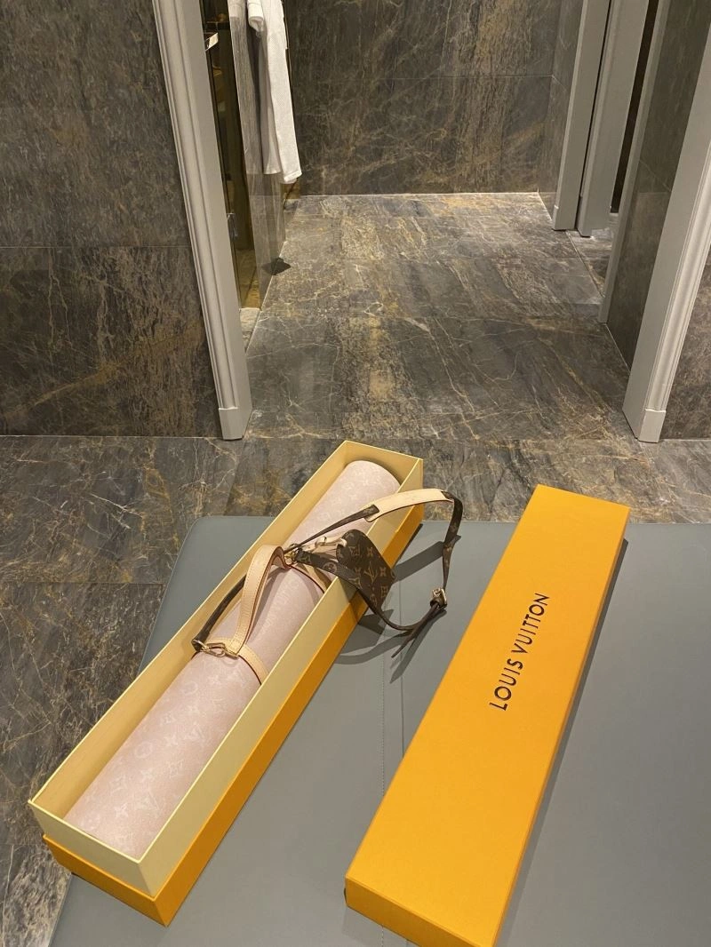 Louis Vuitton Mats Cozy 267597
