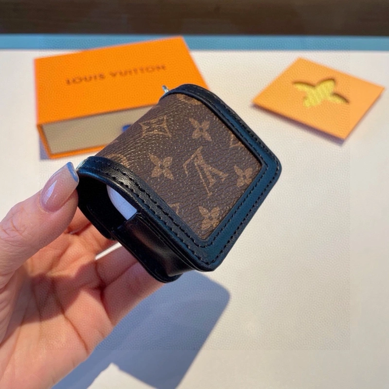 Unisex Louis Vuitton Mobile Cases 268168