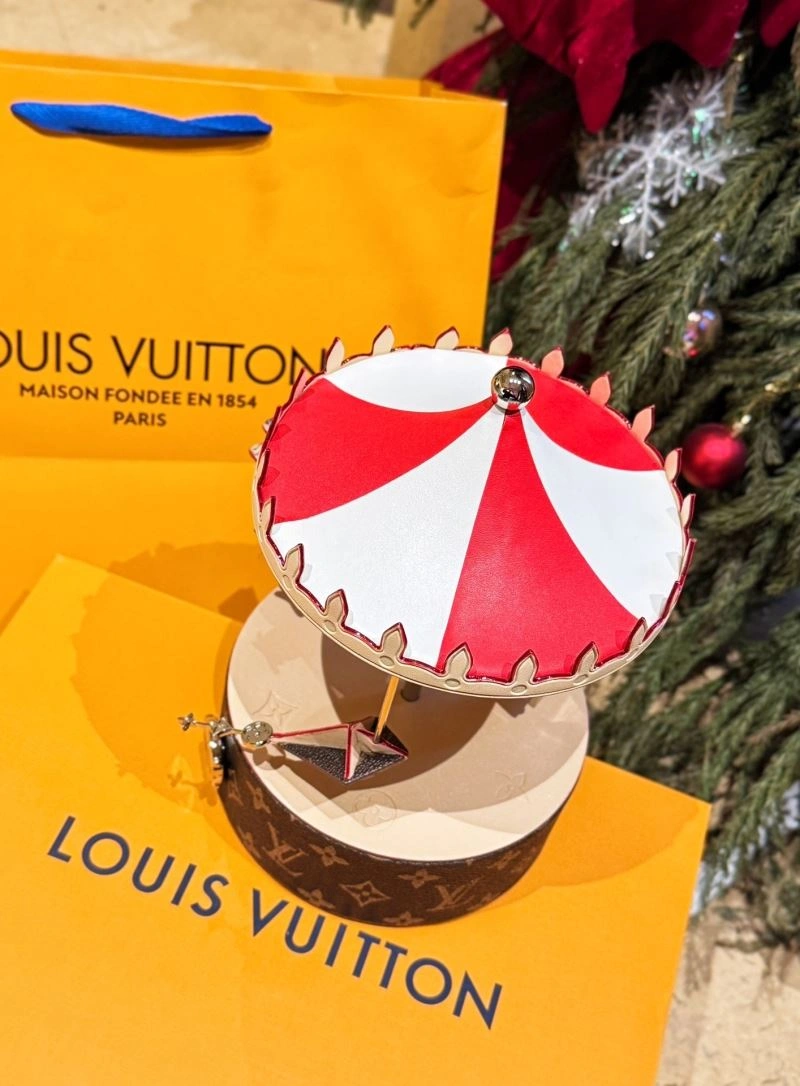 Refined Louis Vuitton Music Boxes 268311