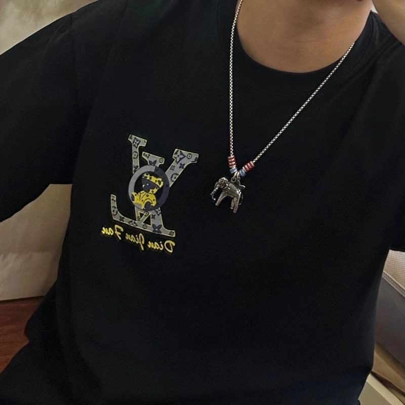 Louis Vuitton Necklaces Trendy 251380