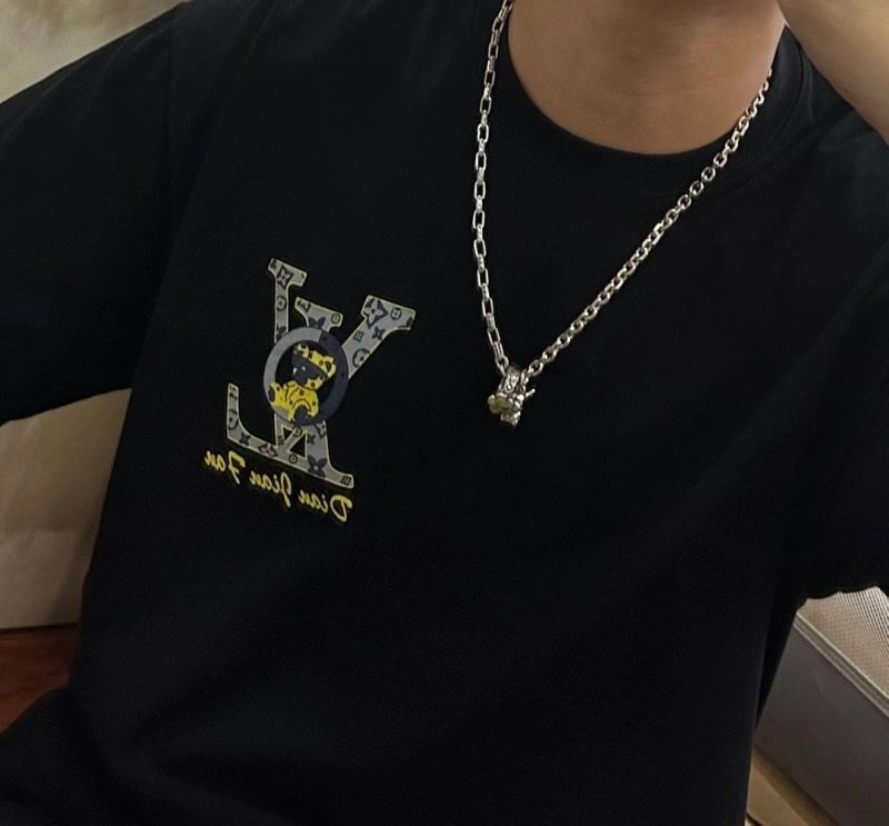 Louis Vuitton Necklaces Timeless 251372