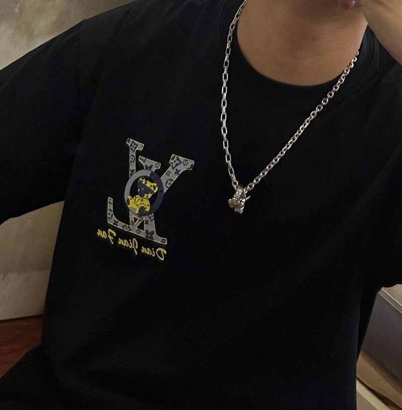 Louis Vuitton Necklaces Timeless 251372