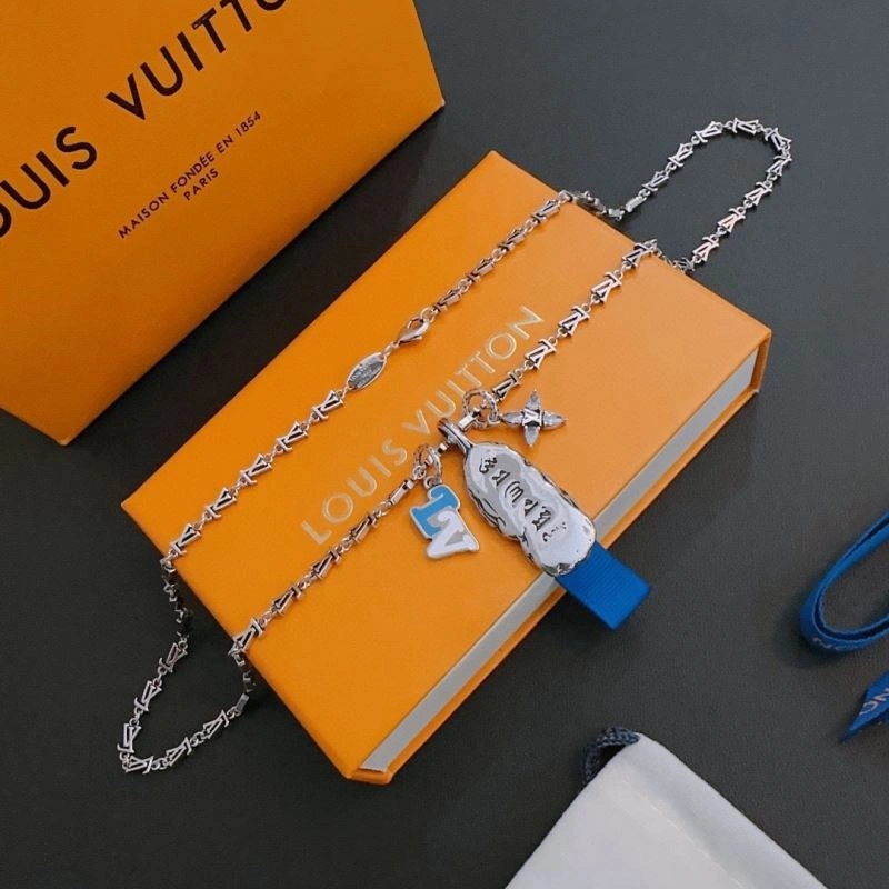 Louis Vuitton Necklaces Unisex 251383