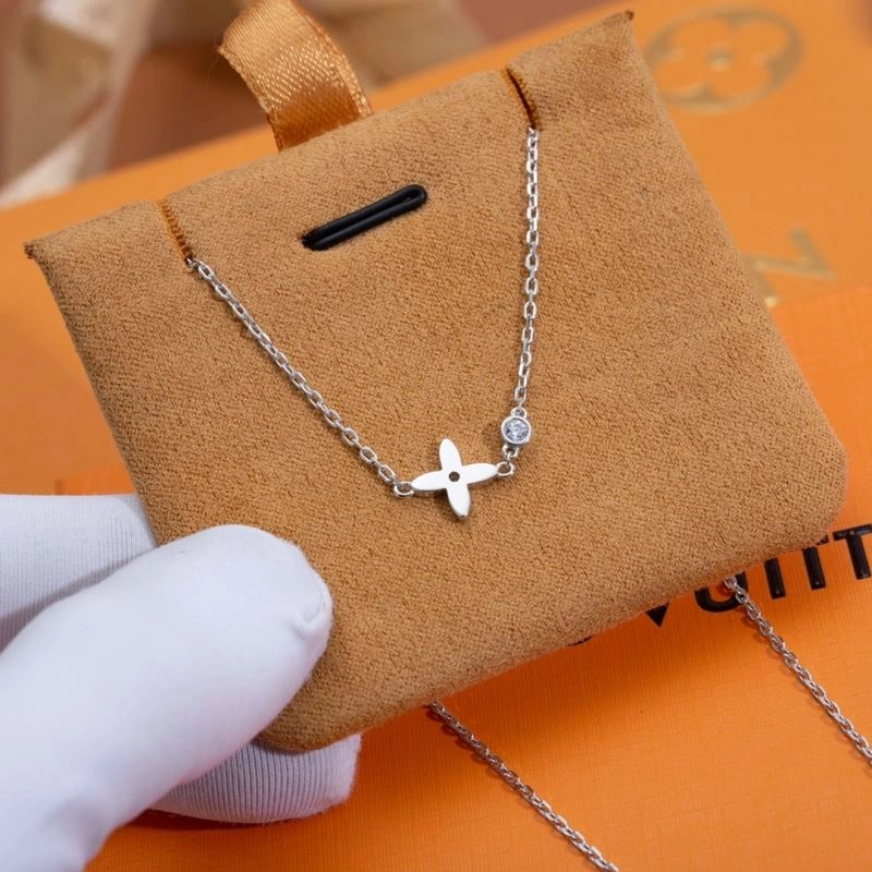 Louis Vuitton Necklaces WeatherProof 251369