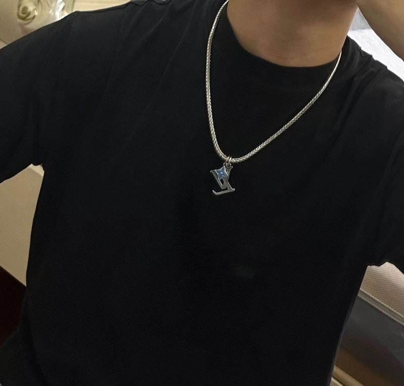 Louis Vuitton Necklaces StreetReady 251379