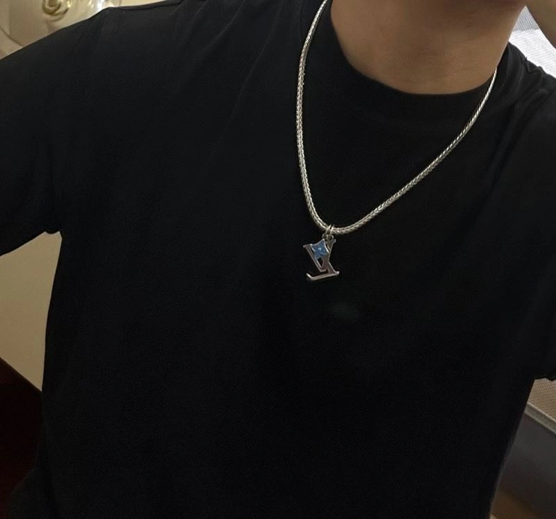 Louis Vuitton Necklaces StreetReady 251379
