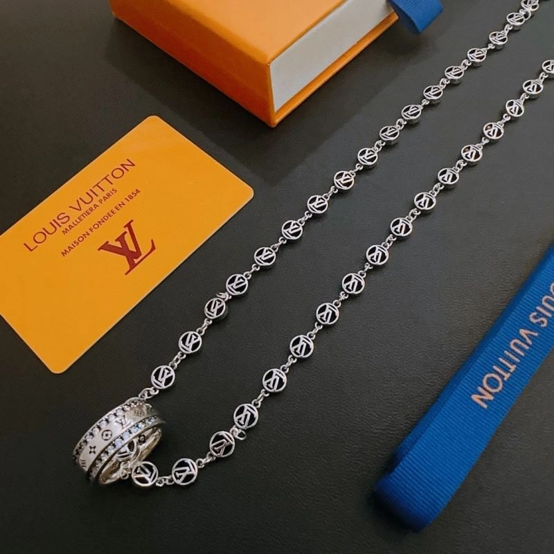 Louis Vuitton Necklaces AllSeason 251377