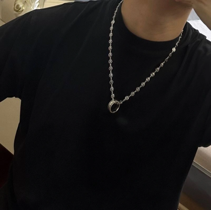 Louis Vuitton Necklaces AllSeason 251377