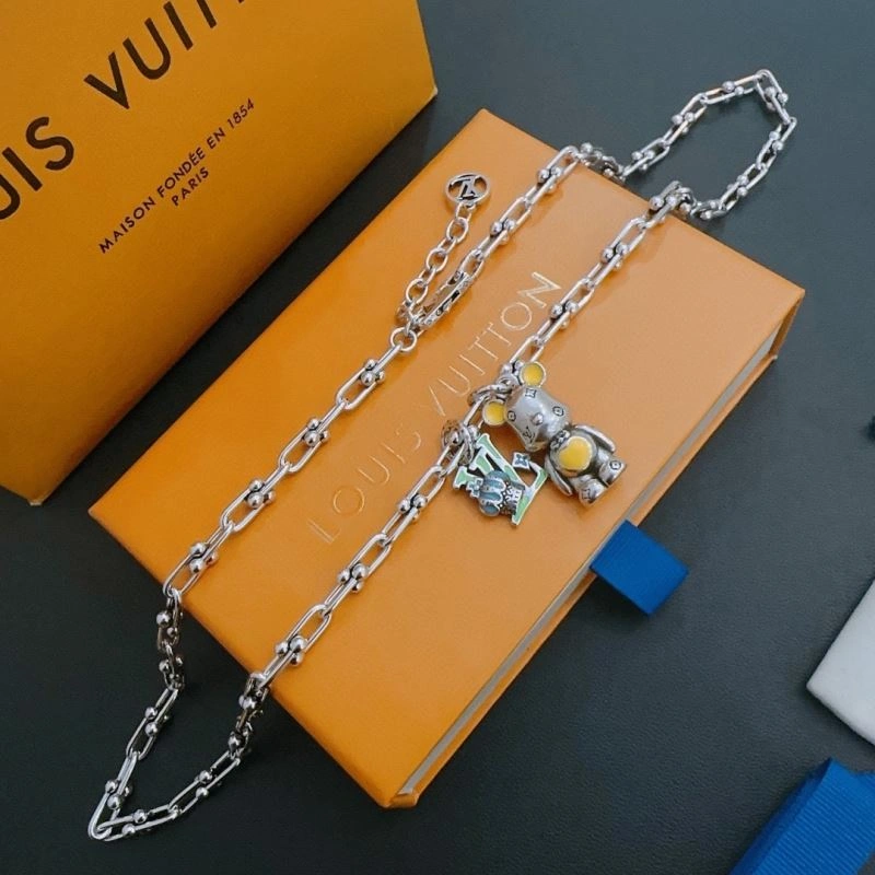 Louis Vuitton Necklaces Sophisticated 251388
