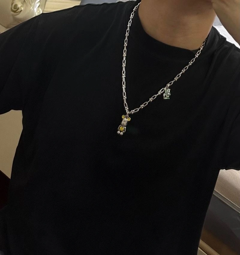 Louis Vuitton Necklaces Sophisticated 251388
