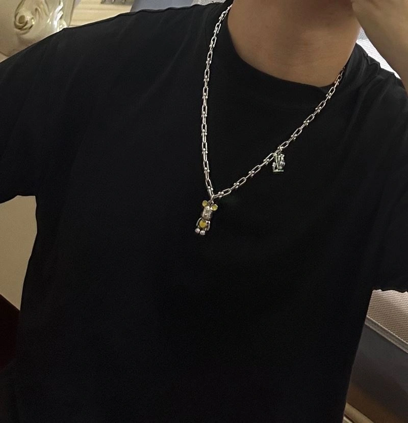 Louis Vuitton Necklaces Sophisticated 251388