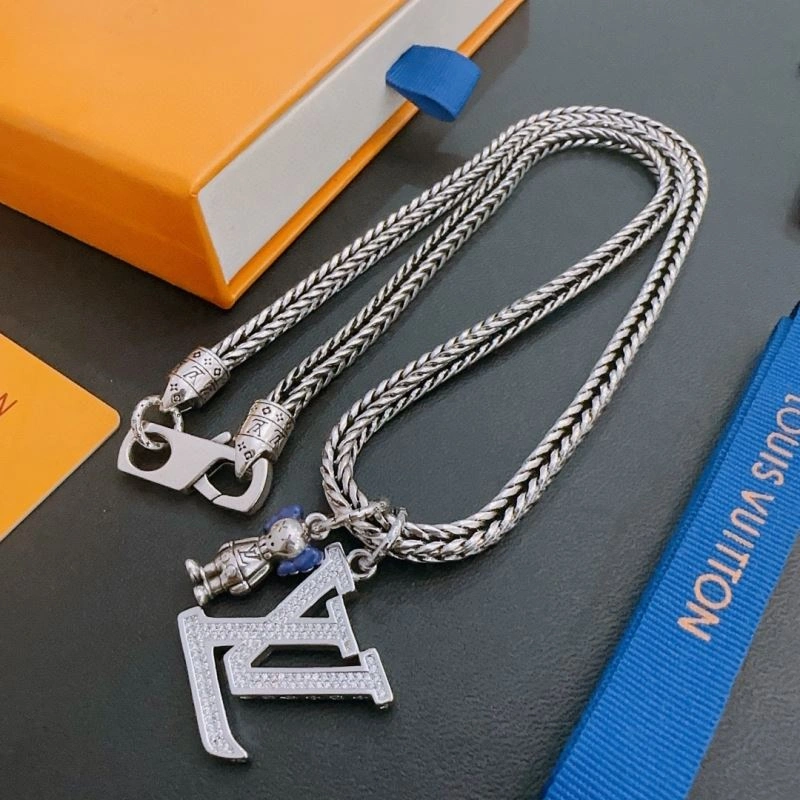 Timeless Louis Vuitton Necklaces 251386