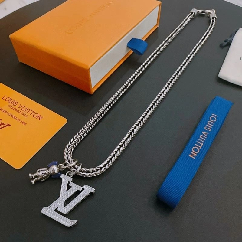 Timeless Louis Vuitton Necklaces 251386