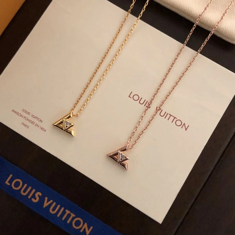 Louis Vuitton Necklaces HighPerformance 251357
