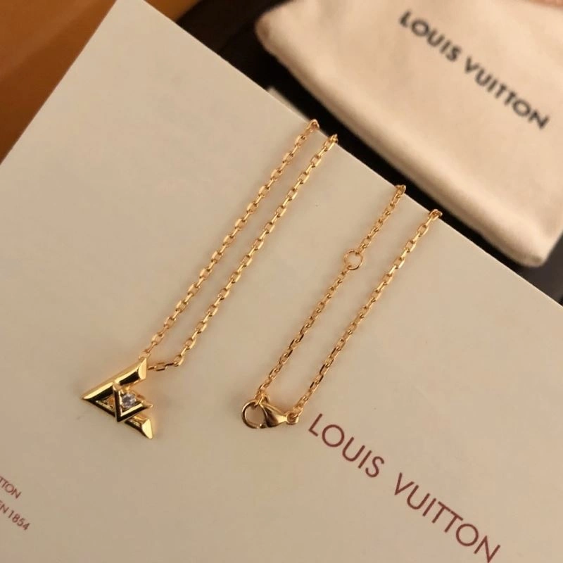 Louis Vuitton Necklaces HighPerformance 251357