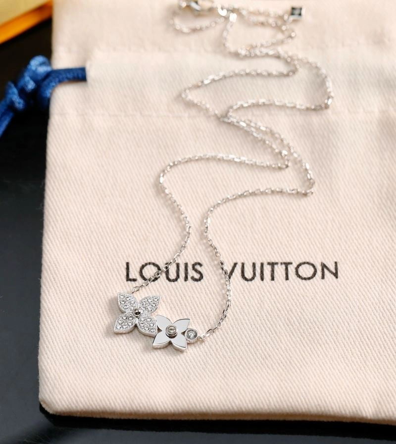 Cozy Louis Vuitton Necklaces 251389