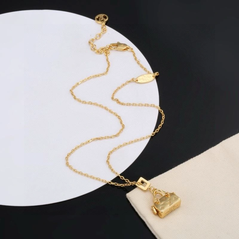Affordable Louis Vuitton Necklaces 251354