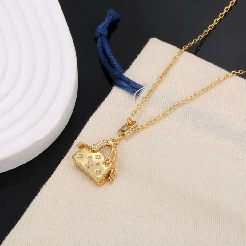 Affordable Louis Vuitton Necklaces 251354
