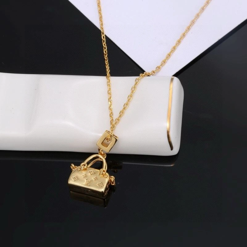 Affordable Louis Vuitton Necklaces 251354