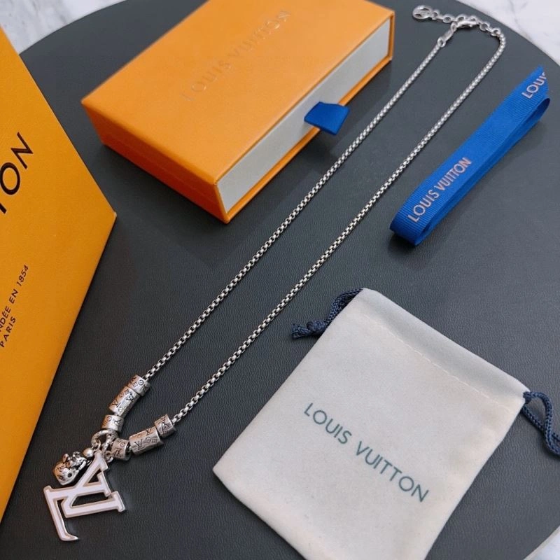 Louis Vuitton Necklaces Chic 251387